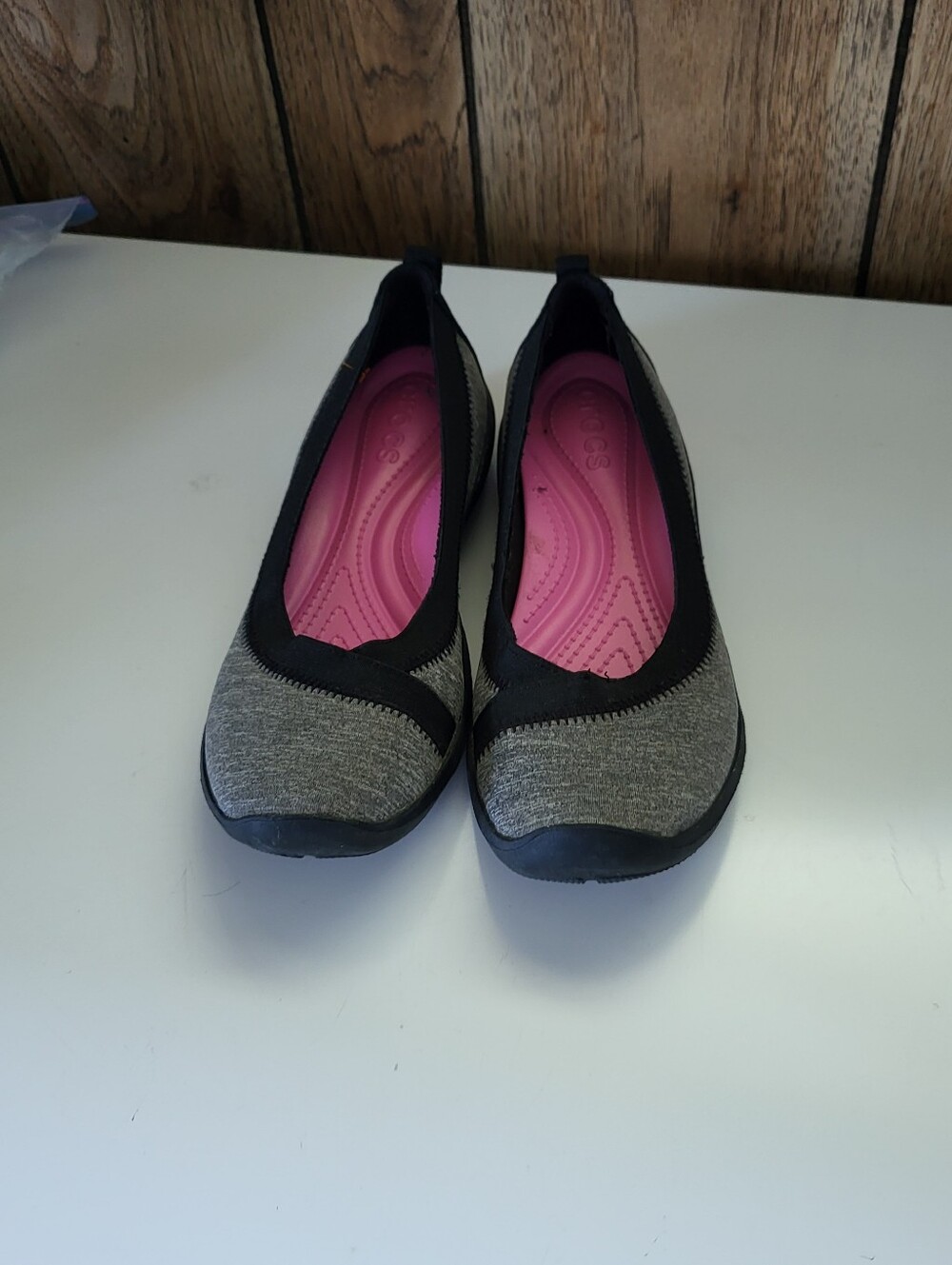 Crocs Women’s 7 Busy Day Ballet Flats Comfort Slip On Shoes Gray Pink